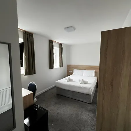 Ox 3* Carlisle (Cumbria)